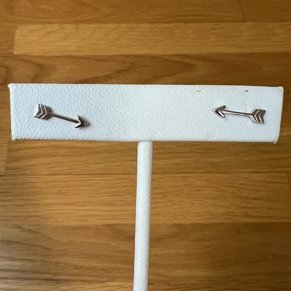 Silver Arrow Stud Earring - Picture 3 of 3